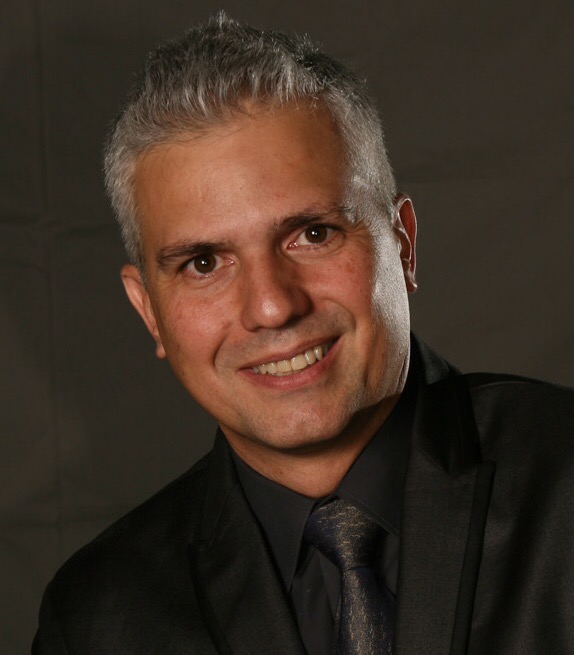 Dr. Ricardo Luzondo