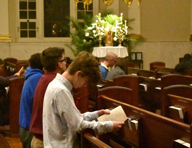 Spend Time With The Lord In Silence On Holy Thursday Roman Catholic Diocese Of Allentown