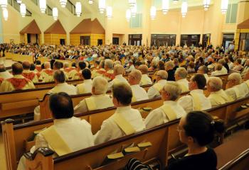 Priests, deacons and faithful from the 21 parishes that comprise the Northampton Deanery listen to the homily during the Mass that welcomed Bishop Schlert as the new Bishop of Allentown. “Bishop Schlert possesses the heart of a shepherd. We are greatly blessed. To him, we pledge our loyalty, support, fidelity and our continued prayers,” said Msgr. Stephen Radocha, pastor of St. Jane.