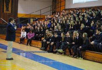 Jeff Wallace speaks to the MHS student body during a special assembly.