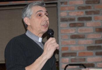 Deacon Anthony Bellitto, assigned to St. Stanislaus, Lansdale, leads the discussion “Why Stay in the Church” during Theology on Tap. 