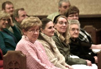 Parishioners listen to DeMatte’s evening presentation.