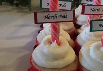 North Pole cupcakes.
